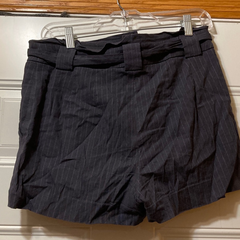Express Women's Blue Pinstripe Shorts 4